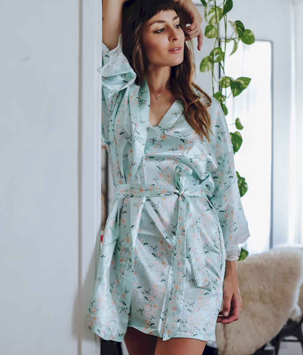 Bata raso estampado puntilla - Bianca Secreta